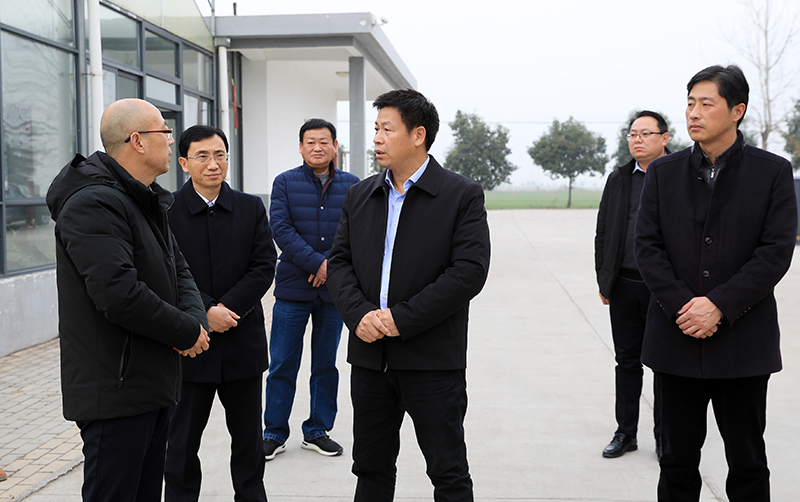 12月11日至12日,市委副书记,市长覃卫国轻车简从,深入濉溪县南坪镇和