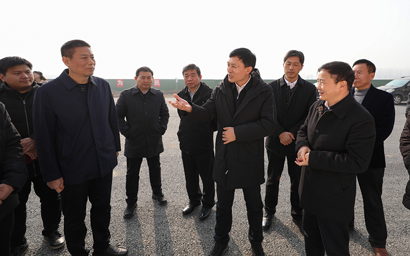 市委常委,濉溪县委书记任东,市委常委,秘书长李加玉参加调研.