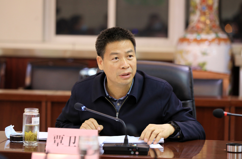 3月27日晚,市委书记,市疫防指指挥长张永主持召开市疫情防控应急综合