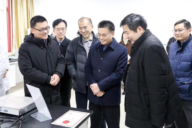 市科技局党组书记,局长王峰,相山区区委常委,副区长余乾,市高新区副