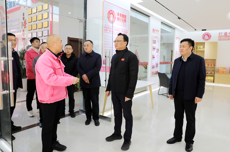 蒋曦在调研走访企业时强调
千方百计帮企业解难题拓市场增能级