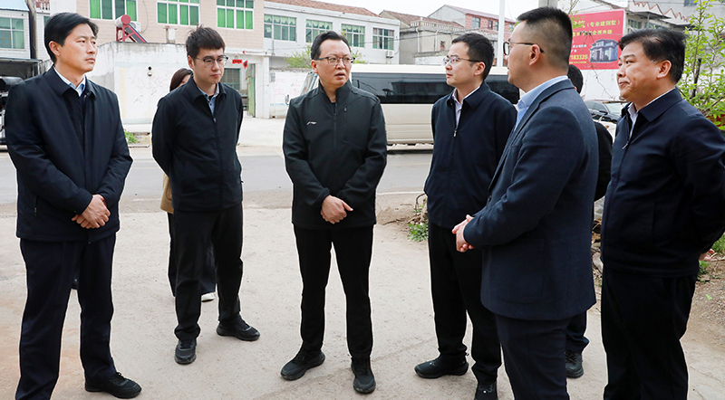 蒋曦调研农村危房整治工作