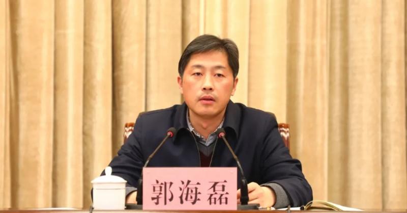 县委副书记,县长孙进主持会议并就贯彻会议精神提出具体要求.