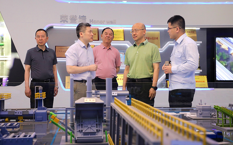 汪华东率队赴广西招商考察